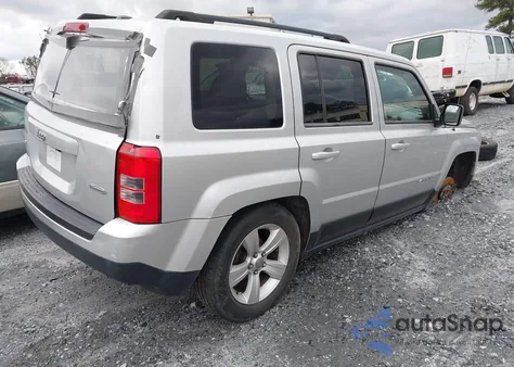 2014 Jeep Patriot Latitude z USA, uszkodzony, nr VIN 1C4NJRFB2ED500595